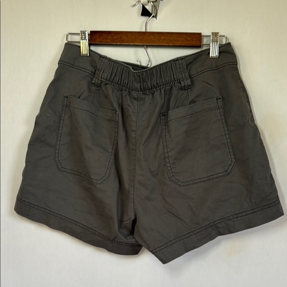 Old Navy Gray Cargo Shorts Flat Front Casual Everyday Medium - Picture 3 of 3